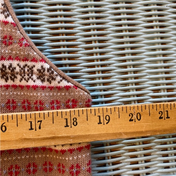 Vintage Lizsport Tan and Red Patterned Sweater Vest Size Small - Picture 6 of 6